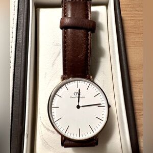 Daniel Wellington St. Mawes brown leather and gold watch